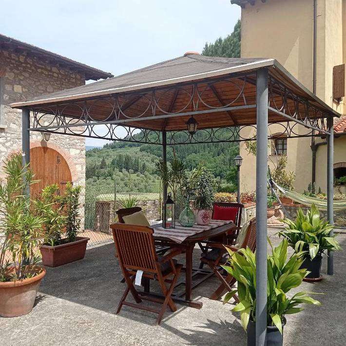 Gîte pour 6 personnes, avec jardin ainsi que vue et terrasse, animaux acceptés à Pontassieve