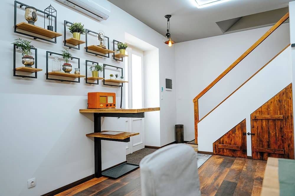 Ganze Wohnung, 1-Minute Walk to Main Square, Wellness Access in Esztergom, Duna Ipoly Nationalpark