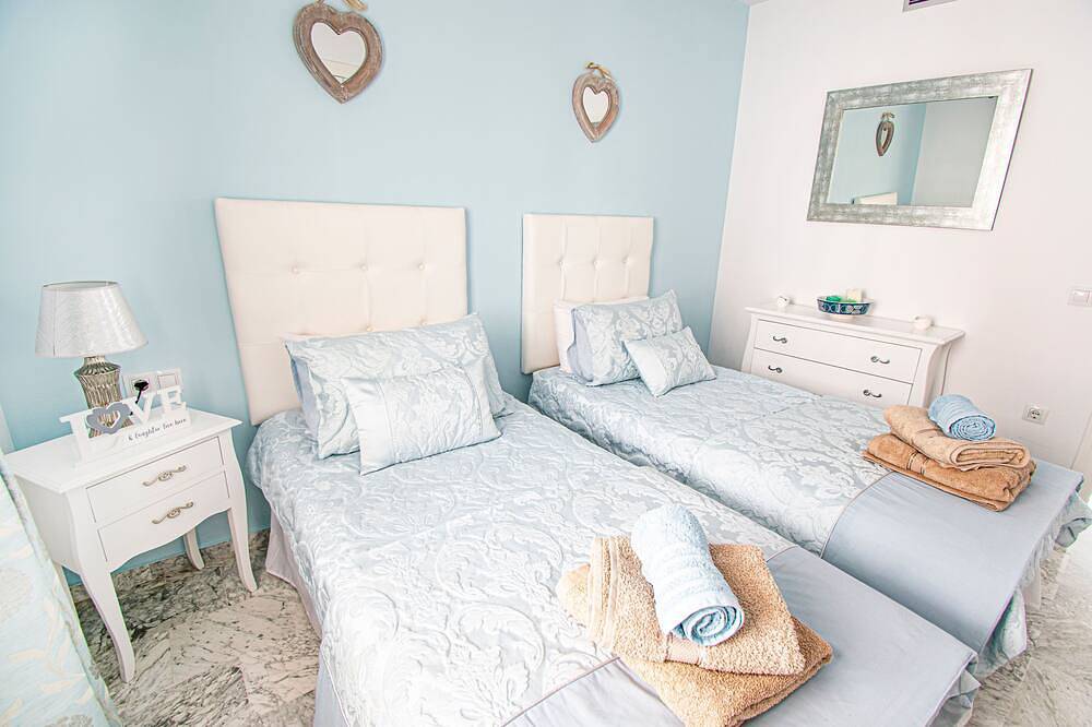 Geheel appartement, Luxe penthouse Mijas golf, prachtig ingericht met uitzicht op de bergen. in Mijas Golf, Mijas