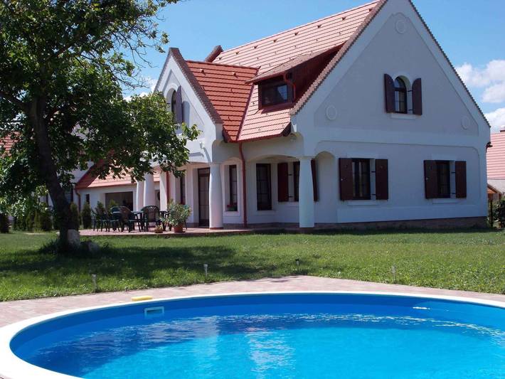 Ferienhaus für 17 Personen, mit Garten in Ungarn