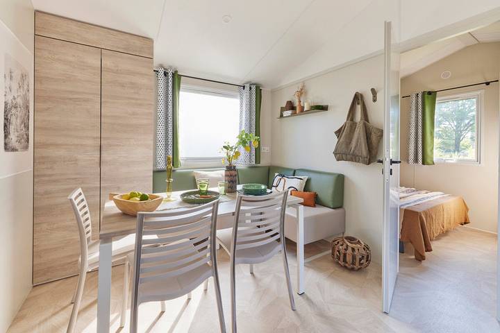 Caravane pour 6 personnes, avec piscine ainsi que terrasse et bassin pour enfant dans le Golfe du Morbihan - 2