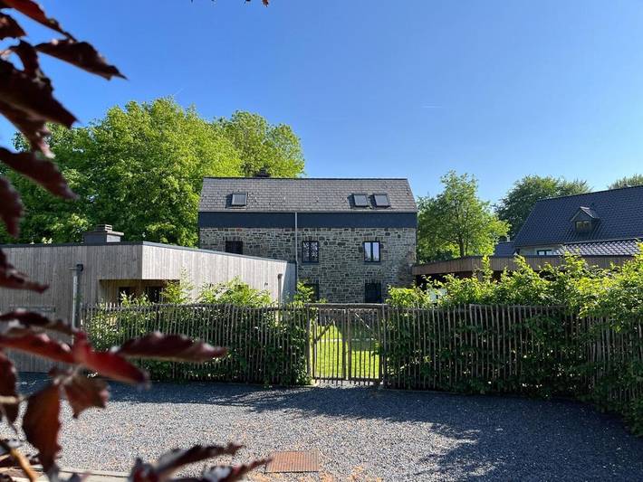 Location de vacances pour 12 personnes, avec vue ainsi que jardin et sauna dans Wévercé - 2