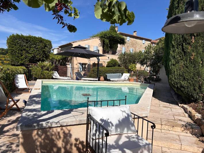 Maison de vacances pour 2 personnes, avec Terrasse et Jardin ainsi que Piscine et Vue