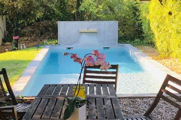 Gîte pour 8 personnes, avec jardin et terrasse à Saint-Marc-Jaumegarde