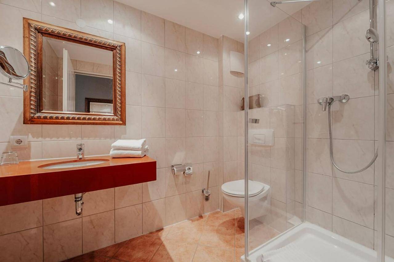 Hotel Villa Toskana in Leimen, Rheinebene
