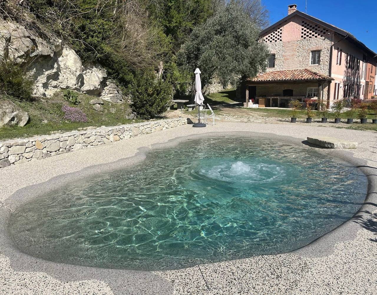 Villa „Cascina Voglietti“ mit privatem Bio-Pool, Wlan und Klimaanlage in Murisengo, Alessandria Provinz