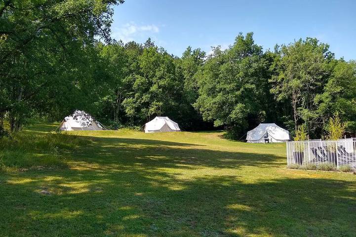 Location de vacances pour 4 personnes, avec jardin et piscine à Bouzic - 4