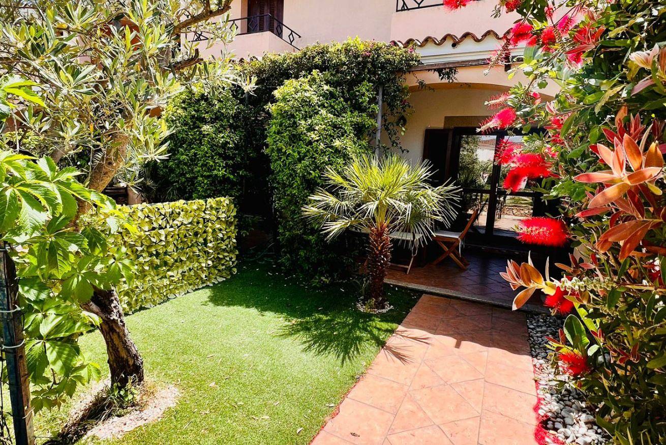 Ganze Wohnung, Ferienwohnung für 5 Personen mit Balkon in San Teodoro, Olbia-Tempio