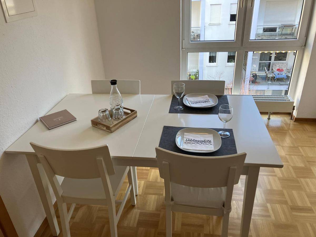 Appartement entier, One-Bedroom Apartment in Ludwigsbourg, Arrondissement de Ludwigsbourg