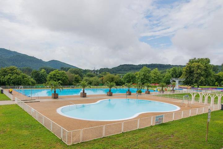 Location de vacances pour 5 personnes, avec jardin à Chalezeule - 3