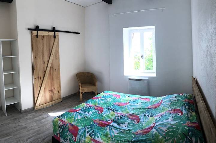 Gîte pour 4 personnes, avec terrasse à Les Mages - 2