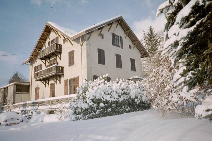 Chambre d’hôte pour 2 personnes, avec jardin ainsi que terrasse et vue à Bussang