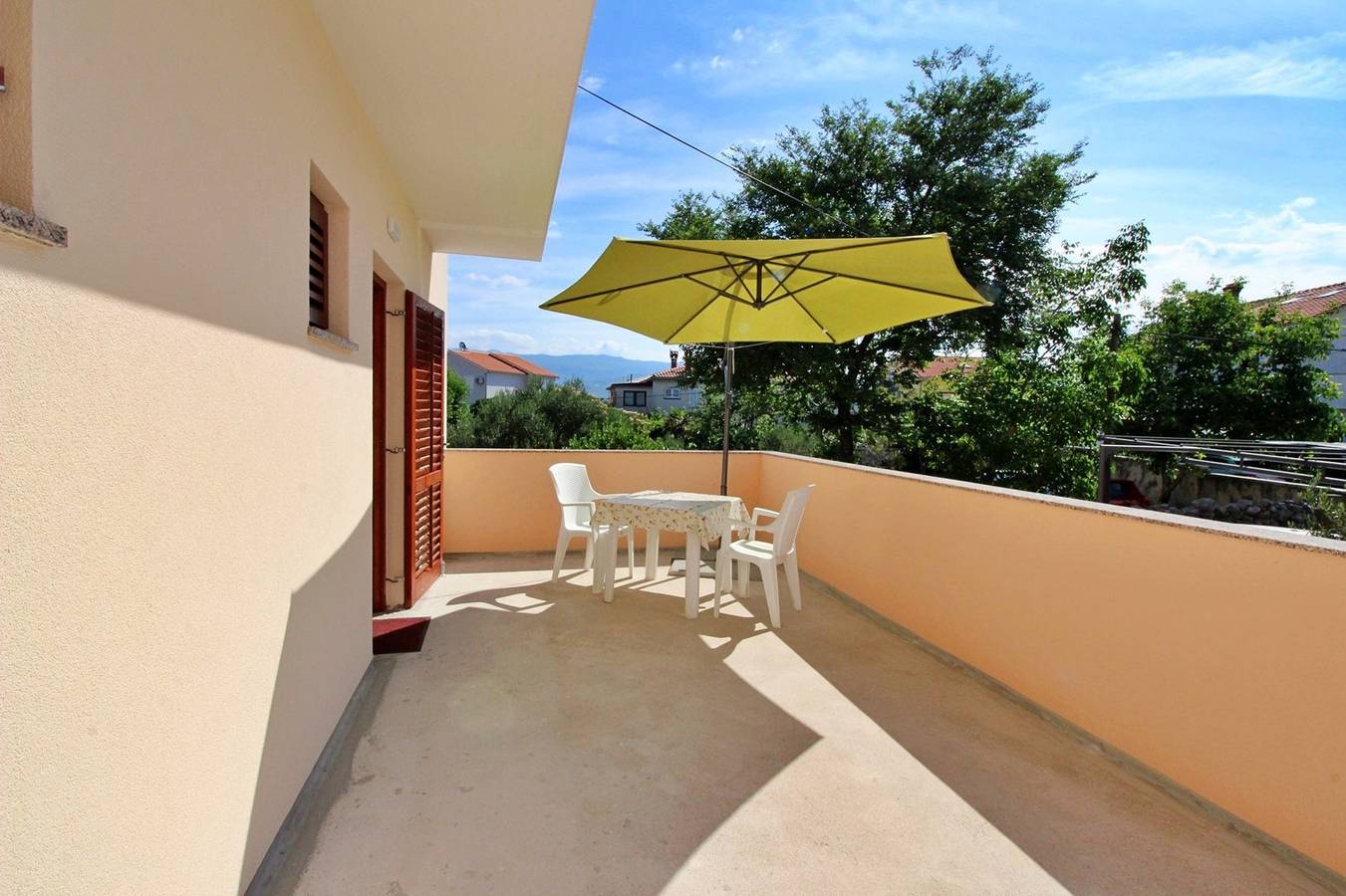 Ganze Wohnung, Apartment Dunato I - mit Meerblick, 320 m vom Meer entfernt, Balkon, Klimaanlage, Grill in Silo (Krk), Krk