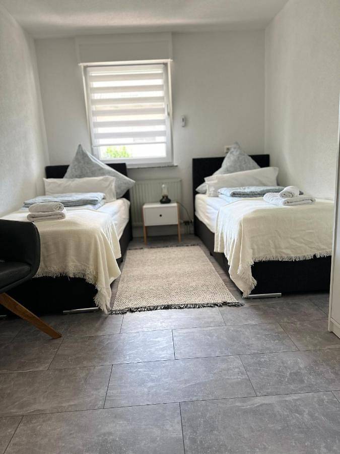 Ferienwohnung für 6 Personen, mit Terrasse und Ausblick in Weinstadt - 3