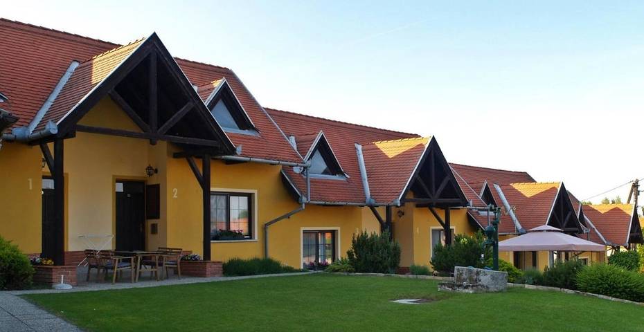 Bed and Breakfast für 2 Personen, mit Garten und Seeblick sowie Ausblick - 1