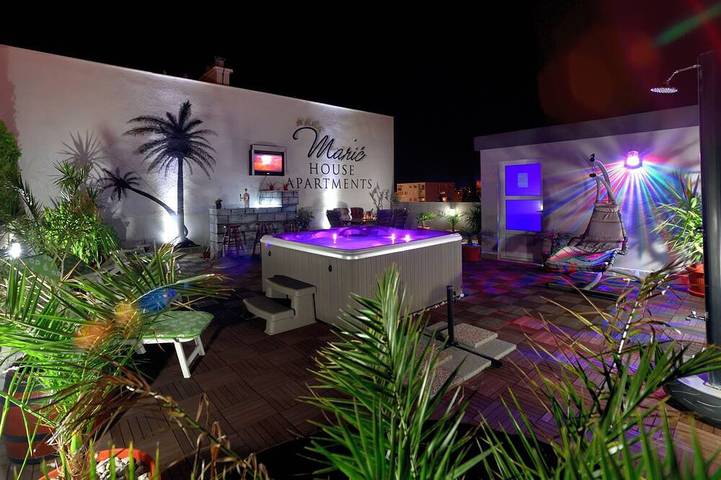 Ferienwohnung für 6 Personen, mit Whirlpool und Balkon in Split