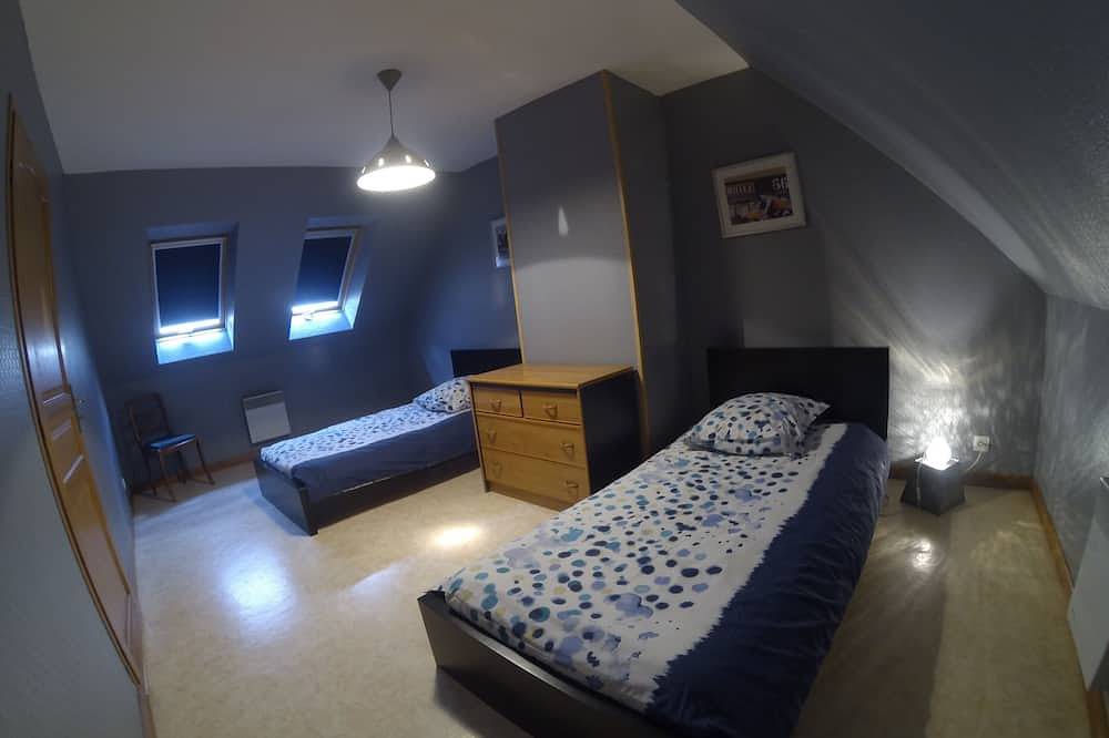 Grande Maison A La Campagne/Proche De Paris in Champcueil, Parc naturel régional du Gâtinais français