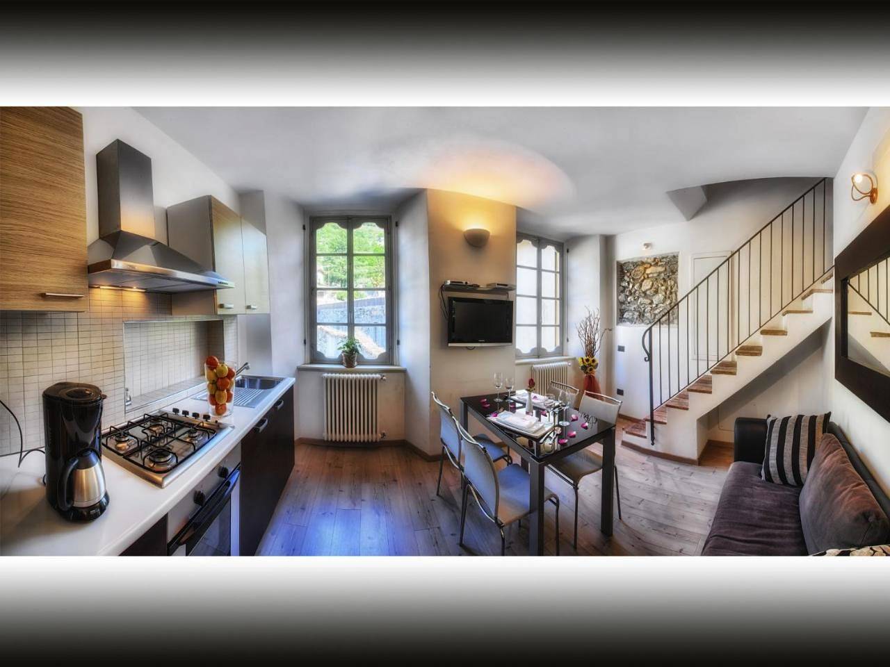 Villa Vinicia, pool, jacuzzi, airco in Domaso, Comer See