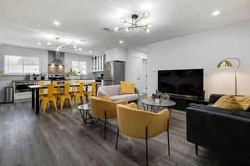 Vacation Rental for 9 Guests in North Richland Hills, Tarrant County, Picture 4