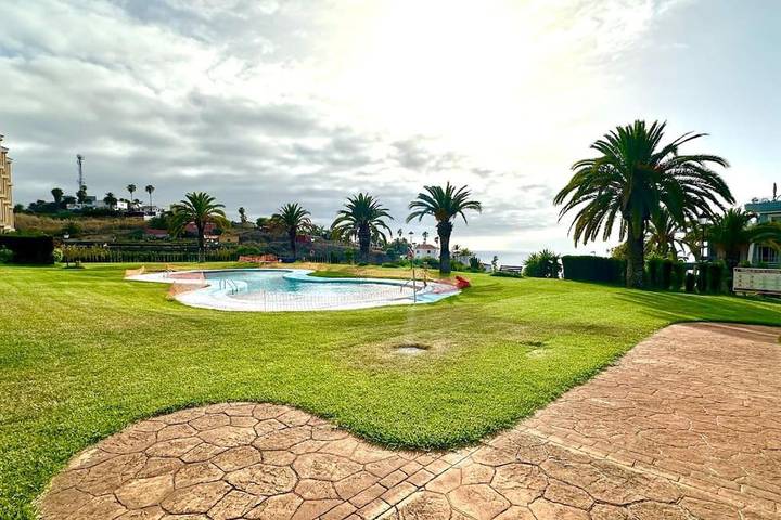 Apartamento de vacaciones para 5 personas, con Terraza además de Piscina y Vistas en La Quinta