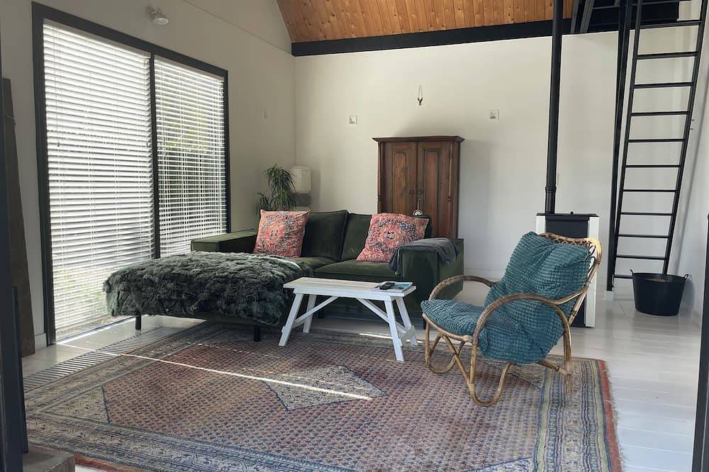 De Woudlodge met grote orangerie en rondom natuur met geweldig uitzicht in Bergen (Noord-Holland), Noord-Holland - Kust van de Noordzee