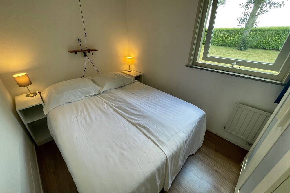 Gemütlicher, freistehender, einfacher Bungalow in Laufnähe zum Veerse Meer (Strand) und Yachthafen. in Kortgene, Niederländische Nordsee