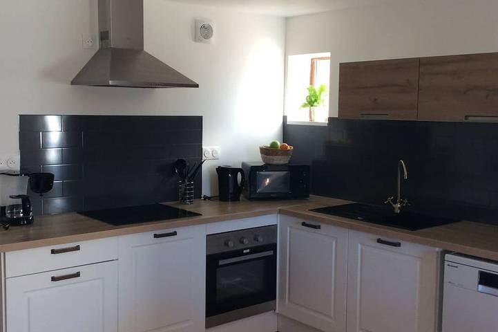 Location de vacances pour 8 personnes, avec jardin et terrasse à Champdray