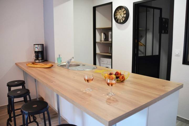 Gîte pour 4 personnes, avec jardin ainsi que piscine et terrasse, adapté aux familles à Le Rouret - 3