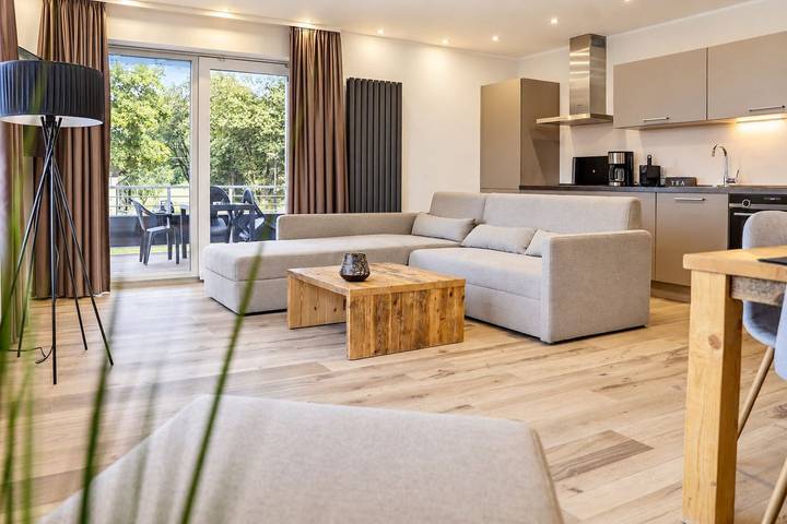 Ferienwohnung für 7 Personen, mit Balkon und Garten sowie Ausblick in Neuastenberg