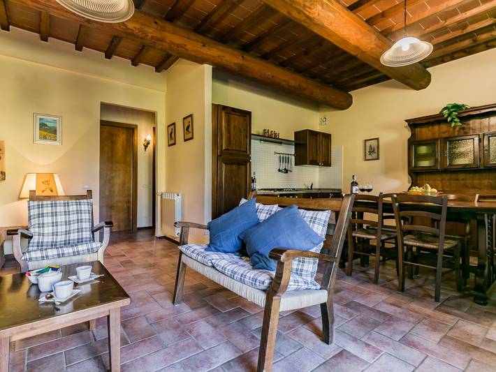 Agriturismo per 5 persone, con piscina e giardino a Montespertoli