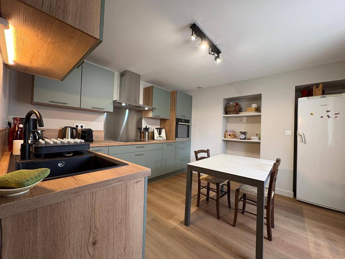 Four-Bedroom House in Reuilly, Région d'Issoudun
