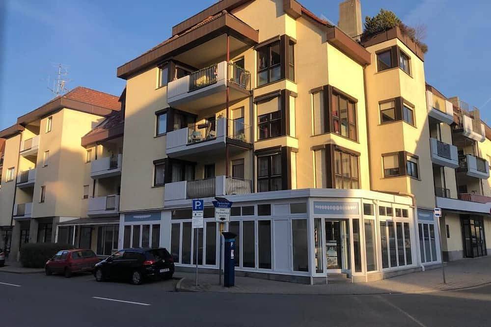 Ganze Wohnung, Hofgarten Wohnung = Bayreuths Beste Lage, mit Parkplatz 150qm mit Klimaanlage in Frankenalb