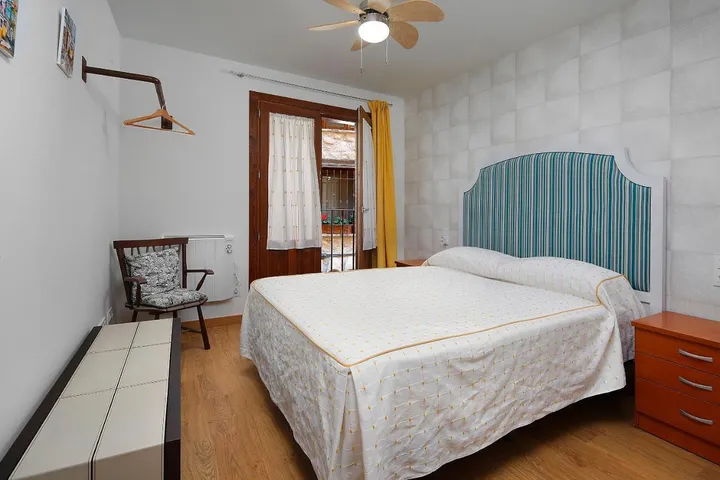 Ferienwohnung für 3 Personen, mit Balkon und Ausblick - 1