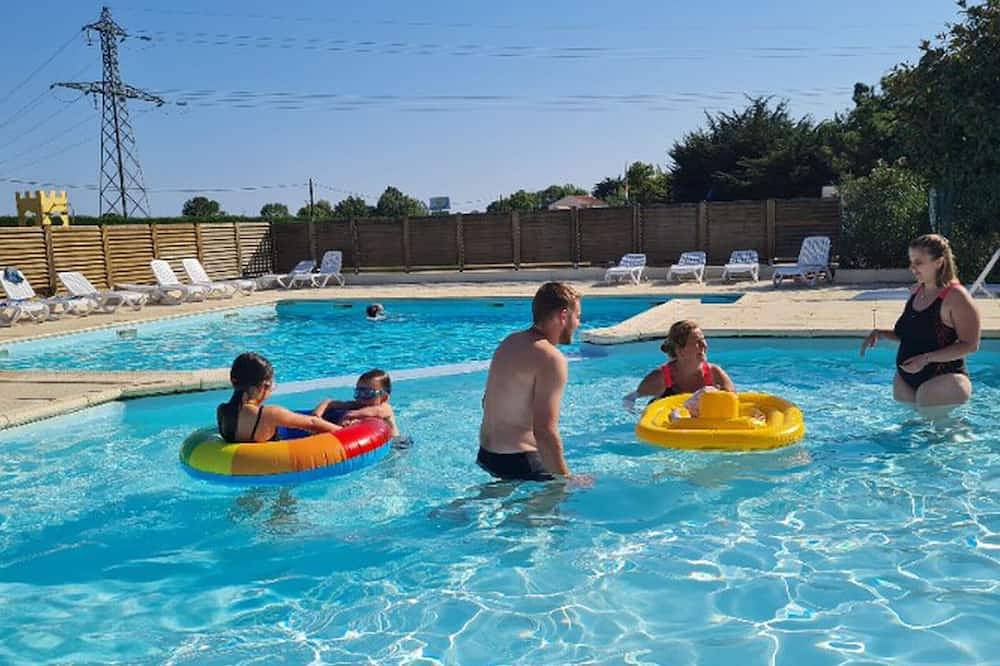 Mobil-home 4 pers. avec terrasse à Notre-Dame-de-Monts in Notre-Dame-de-Monts, Vendée