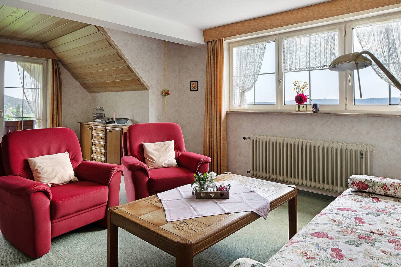 Ganze Wohnung, Apartment „Mönch“ mit Gemeinschaftsgarten, Balkon und Wlan in Saig (Lenzkirch), Lenzkirch
