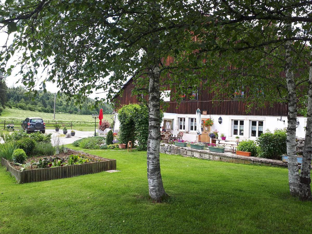 Appartement entier, Two-Bedroom Apartment in Morteau, Jura Francais