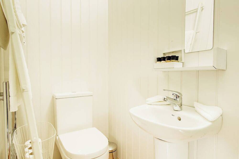 Cosy En-suite Shepherd Huts in beautiful wooded area. in Lancashire