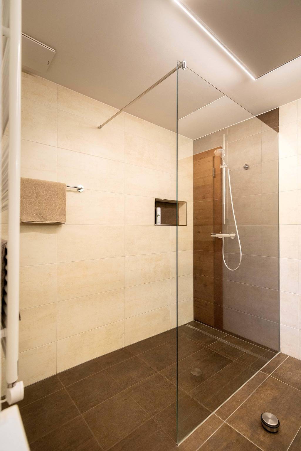 Ganze Ferienwohnung, Appartement/Fewo, Bad, Wc, 2 Schlafräume in Schobergruppe, Oberlienz