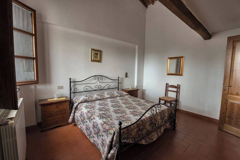 Agriturismo per 2 Persone in Crespina Lorenzana, Colline Pisane