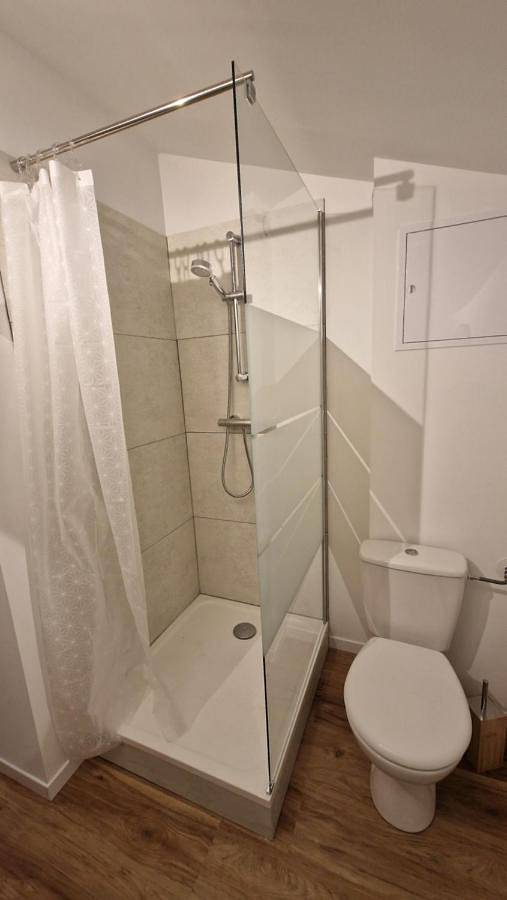 Gîte pour 2 personnes, avec terrasse à Lagnieu - 4