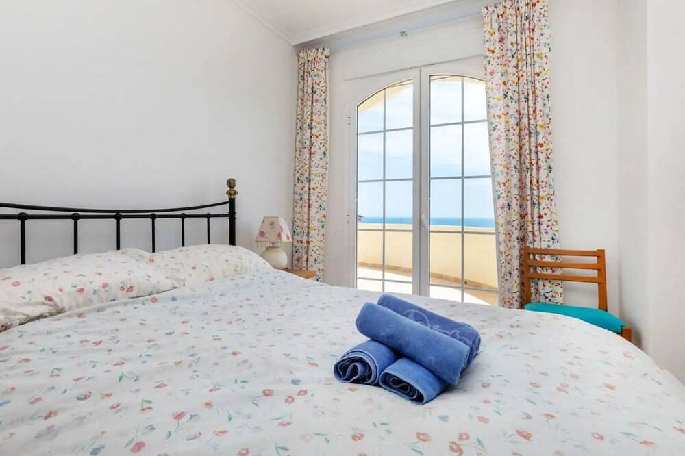 Comfortable 3 bedroomed Detached Villa with Private Pool and Sea Views in Peñiscola, Costa del Azahar