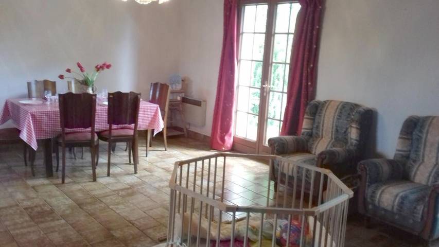 Location de vacances pour 7 personnes, avec vue et jardin, animaux acceptés à Saint-Amand-en-Puisaye - 2
