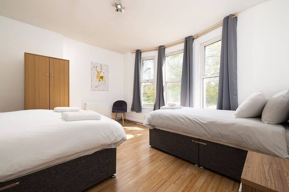 Entire apartment, Shepherd's Bush 4 renovated apartment for 4 people in Hammersmith and Fulham, London