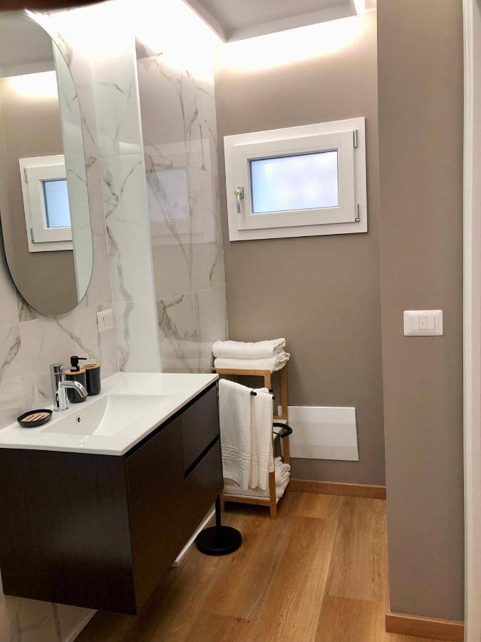 Double Room with Private Bathroom in Gravina in Puglia, Parco nazionale dell'Alta Murgia