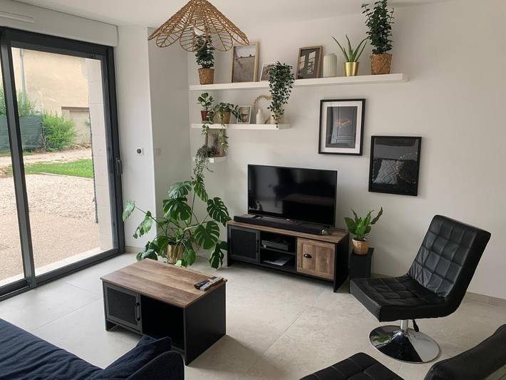 Gîte pour 8 personnes, avec terrasse à Sept-Saulx
