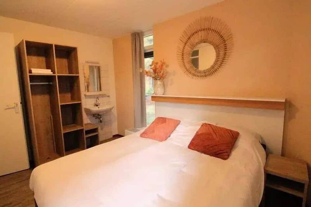 Kraanvogel bungalow sleeps 6 in Friesland