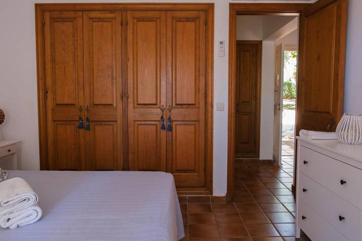 Gîte pour 4 personnes, avec terrasse et vue ainsi que piscine et jardin dans Son Xoriguer - 4