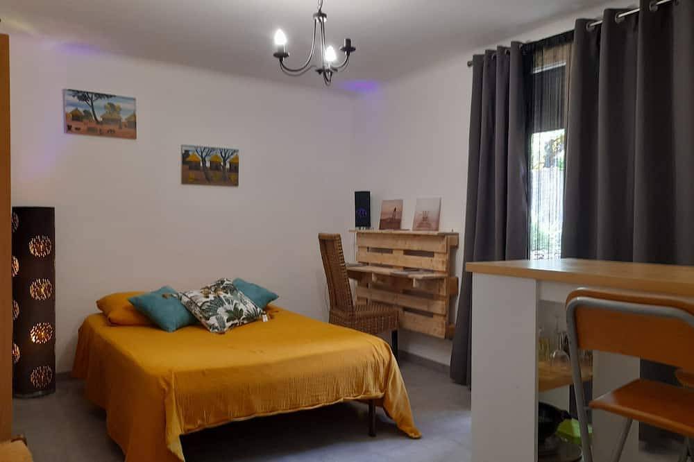 Appartement entier, Studio à louer lac St Cassien in Tourrettes, Région de Draguignan