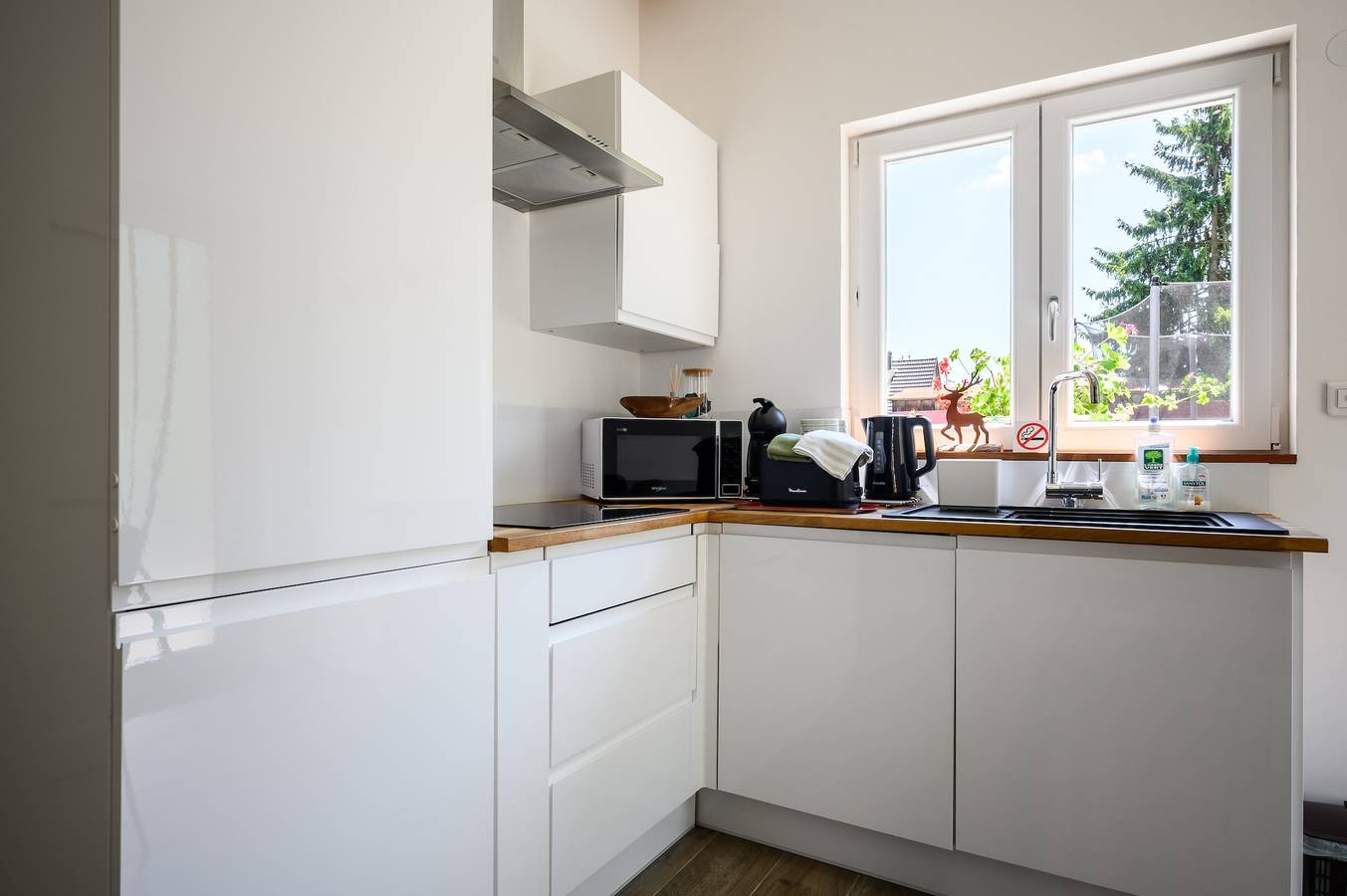 Vakantiehuis 'Flora Gîte' met privéterras, tuin en wifi, foto 7