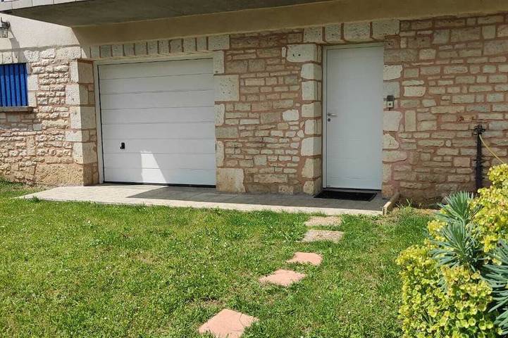 Location de vacances pour 6 personnes, avec balcon et jardin à Flaujac-Poujols